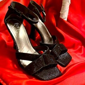 Franco Sarto Gorgeous Black Glitter Heels♥️ Unique Heal Black and Gold 🌹